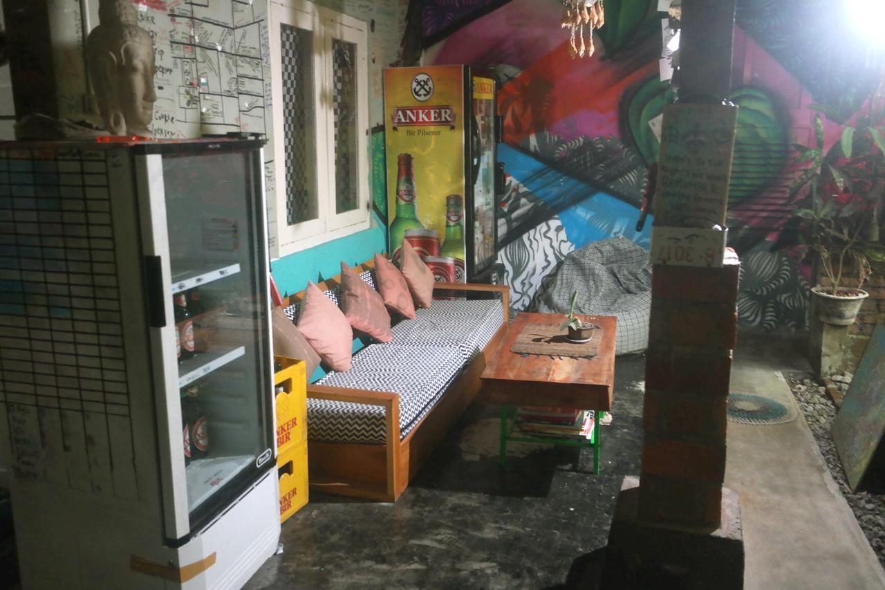 Abrakadabra! Artbnb Jogjacarta Exterior foto
