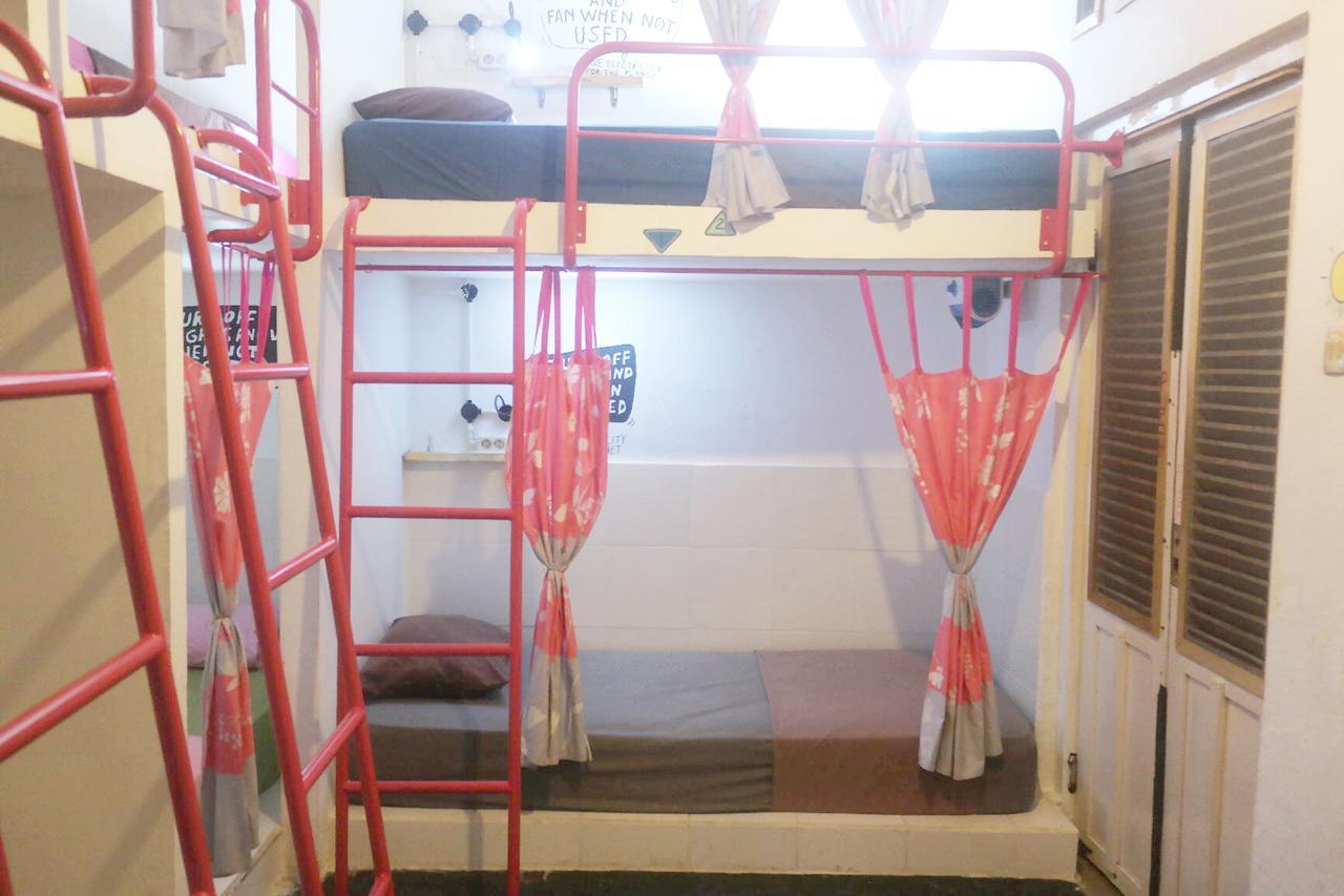 Abrakadabra! Artbnb Jogjacarta Exterior foto