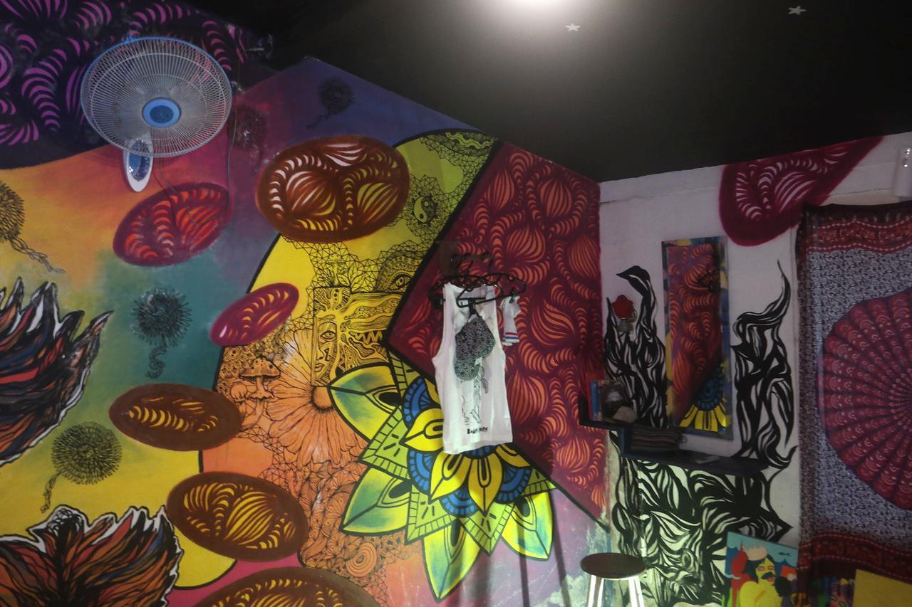 Abrakadabra! Artbnb Jogjacarta Exterior foto