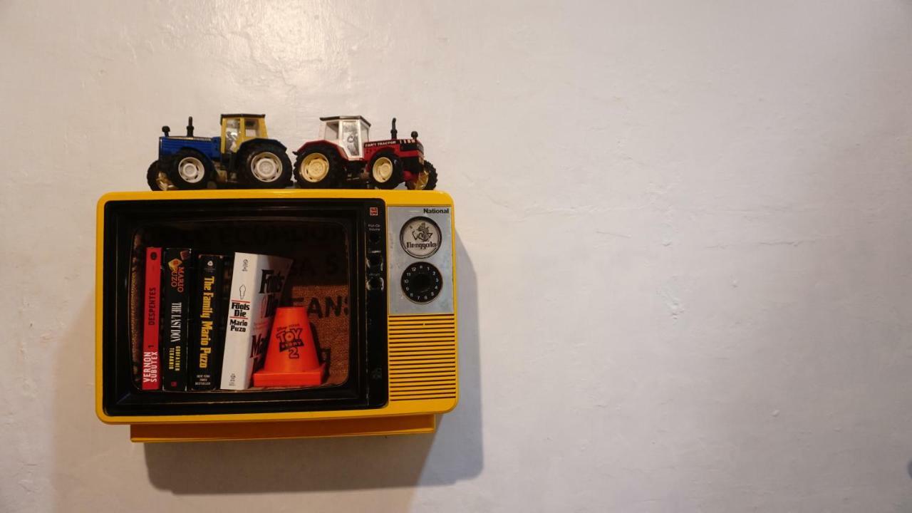 Abrakadabra! Artbnb Jogjacarta Exterior foto